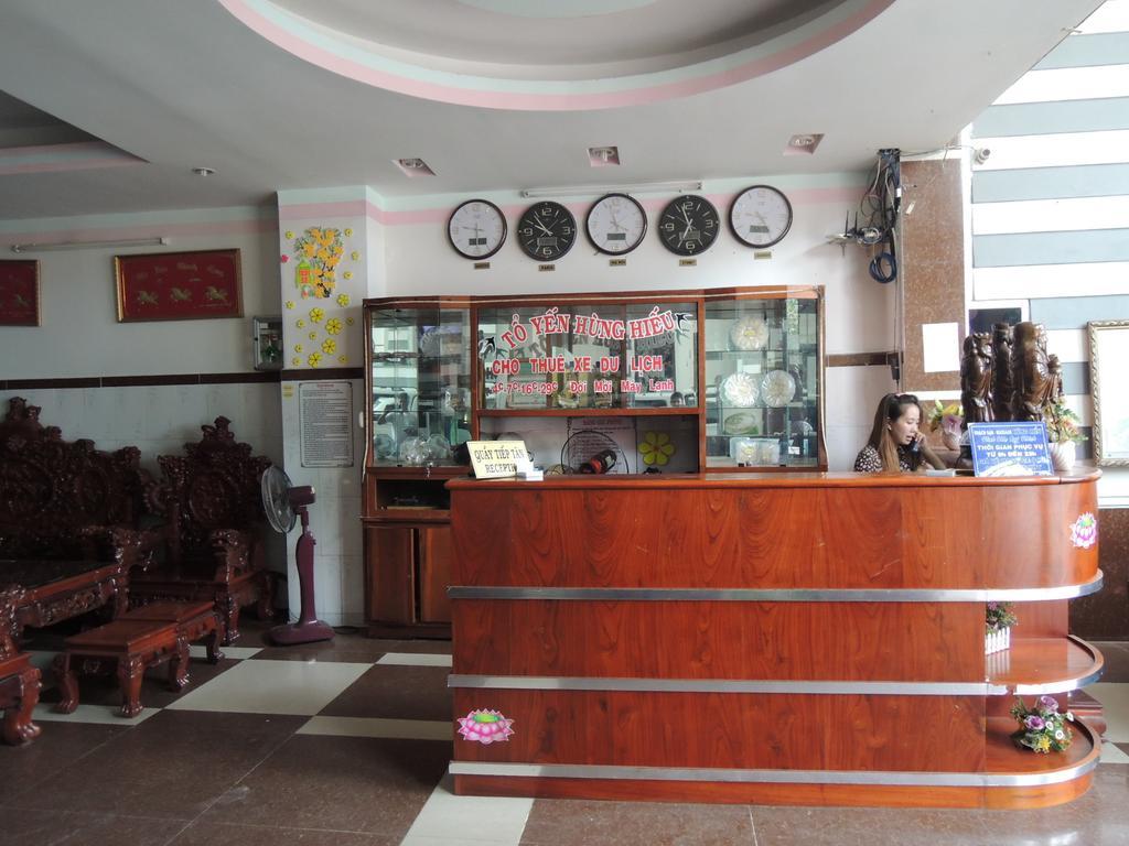 Hung Hieu Hotel Mỹ Tho Exterior foto
